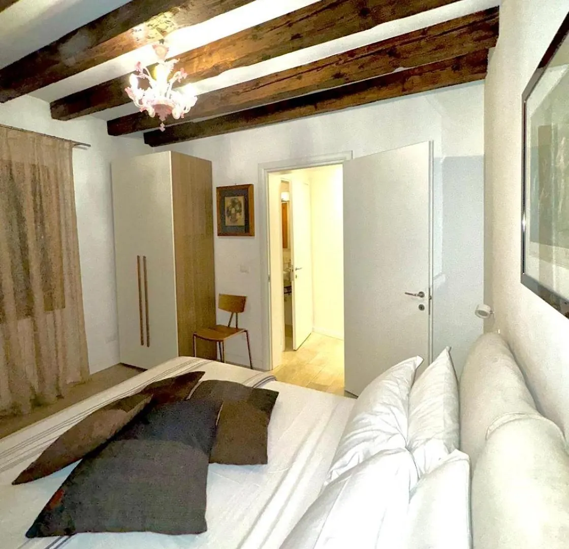 B&B Fortuny Venecia 2*,  Italia