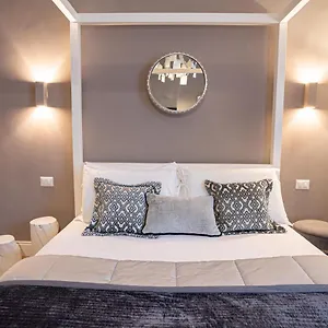 Cardilli Luxury Couette-café Rome